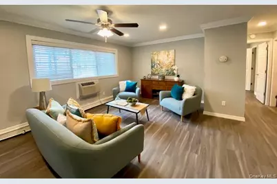 331 Brook Avenue #331-2A, Bay Shore, NY 11706 - Photo 5