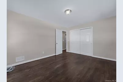 181 Whittier Avenue, North Babylon, NY 11703 - Photo 11