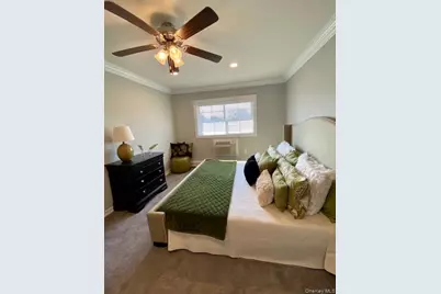 323 Brook Avenue #323-1A, Bay Shore, NY 11706 - Photo 7