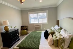 323 Brook Ave, Bay Shore, NY 11706 - Photo 7