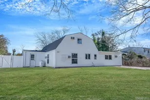 20 Matsunaye Dr, Medford, NY 11763 - Photo 3