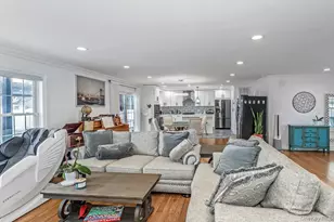 7 Sebree Pl, Plainview, NY 11803 - Photo 7