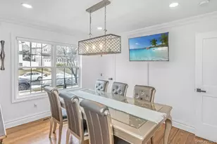 7 Sebree Pl, Plainview, NY 11803 - Photo 11