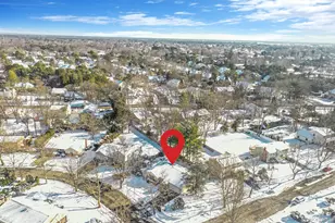 2 Green Pine Ct, Dix Hills, NY 11746 - Photo 43