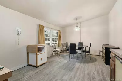 5431 Expressway Drive N, Holtsville, NY 11742 - Photo 19