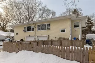 64 Eastport Dr, Sound Beach, NY 11789 - Photo 5