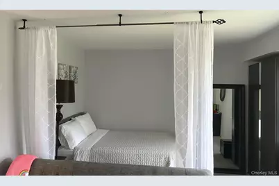 13 Pinebrook Place #13, Bay Shore, NY 11706 - Photo 5