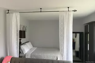 13 Pinebrook Pl, Bay Shore, NY 11706 - Photo 5