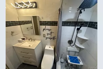 224 Farber Drive Farber #224, West Babylon, NY 11704 - Photo 5