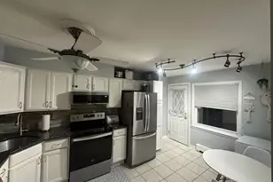 224 Farber Dr Farber, West Babylon, NY 11704 - Photo 3