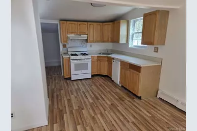 125 Greenwood Drive, North Babylon, NY 11703 - Photo 17