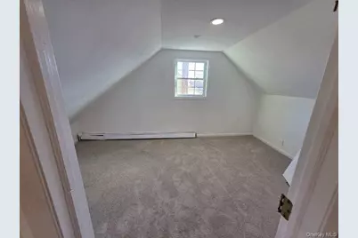 125 Greenwood Drive, North Babylon, NY 11703 - Photo 13