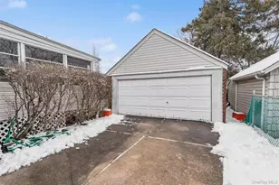 114 Lexington Ave, Franklin Square, NY 11010 - Photo 29