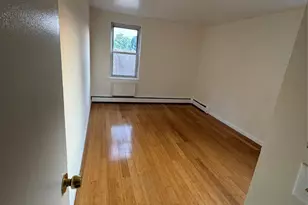 199 Hoover Rd, Yonkers, NY 10710 - Photo 5