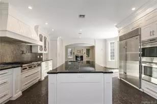 12 Knollwood Rd, Roslyn, NY 11576 - Photo 17