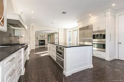 12 Knollwood Road, Roslyn, NY 11576 - Photo 15