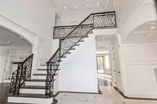 12 Knollwood Rd, Roslyn, NY 11576 - Photo 3