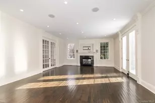 12 Knollwood Rd, Roslyn, NY 11576 - Photo 9