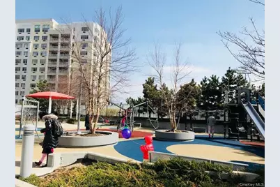 131-01 40th Road #19A, Flushing, NY 11354 - Photo 15