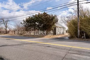 396 Reeves Ave, Riverhead, NY 11901 - Photo 15