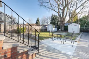 158 Reville St, Bronx, NY 10464 - Photo 23