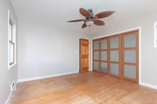 158 Reville St, Bronx, NY 10464 - Photo 11