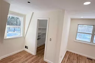 31 N Cozine Rd, Manorville, NY 11949 - Photo 5