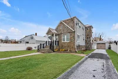 2451 Joseph Court, Bellmore, NY 11710 - Photo 3