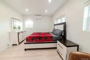 327 Mundy Ln, Mount Vernon, NY 10550 - Photo 3