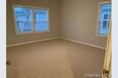 580 W Montauk Highway #22, Lindenhurst, NY 11757 - Photo 11