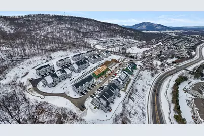 4034 Chestnut Ridge Rd Unit #62, Fishkill, NY 12524 - Photo 7