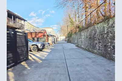 60-48 80th Avenue, Glendale, NY 11385 - Photo 37