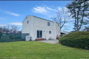 39 2nd Pl, Central Islip, NY 11722 - Photo 3