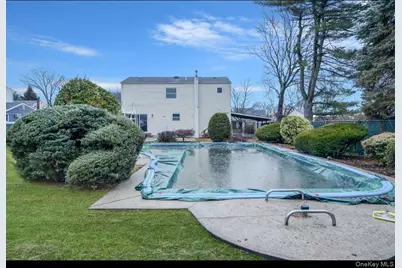 39 2nd Place, Central Islip, NY 11722 - Photo 5