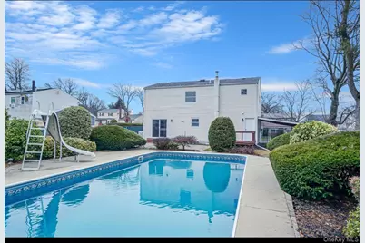 39 2nd Place, Central Islip, NY 11722 - Photo 7