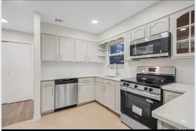 39 2nd Place, Central Islip, NY 11722 - Photo 15