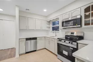 39 2nd Pl, Central Islip, NY 11722 - Photo 15