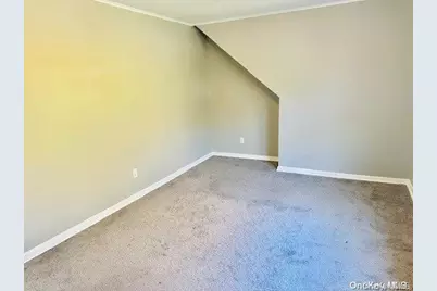 66 Folsom Avenue, Huntington Station, NY 11746 - Photo 13