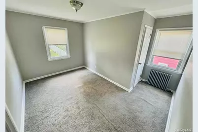 66 Folsom Avenue, Huntington Station, NY 11746 - Photo 17