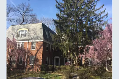 60 Pinewood Avenue #1B, Hartsdale, NY 10530 - Photo 1