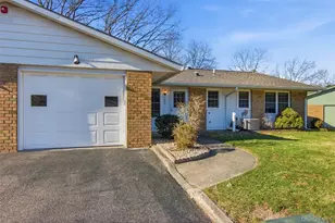 360 Woodbridge Dr, Ridge, NY 11961 - Photo 25