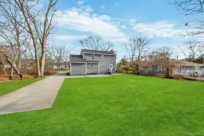 4 Dourland Road, Medford, NY 11763 - Photo 9