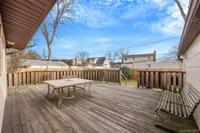 204 Maeder Avenue, Merrick, NY 11566 - Photo 5