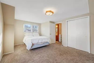 204 Maeder Avenue, Merrick, NY 11566 - Photo 27