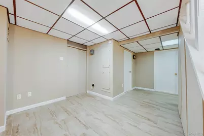 204 Maeder Avenue, Merrick, NY 11566 - Photo 33