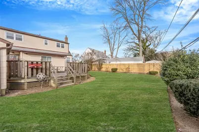 204 Maeder Avenue, Merrick, NY 11566 - Photo 7