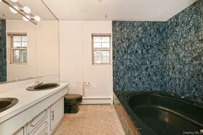 99 Oakfield Avenue, Dix Hills, NY 11746 - Photo 23