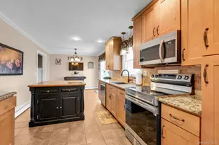 358 Rider Ave, Patchogue, NY 11772 - Photo 9