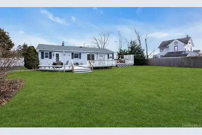 358 Rider Avenue, Patchogue, NY 11772 - Photo 23