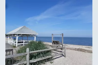 52325 County Road 48 #31, Southold, NY 11971 - Photo 17